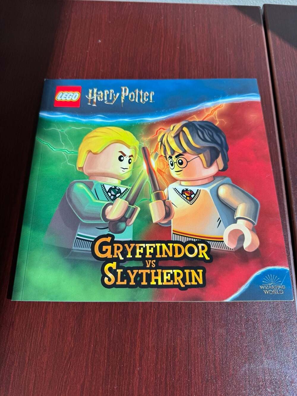 LEGO Harry Potter: Gryffindor vs Slytherin Activity Book